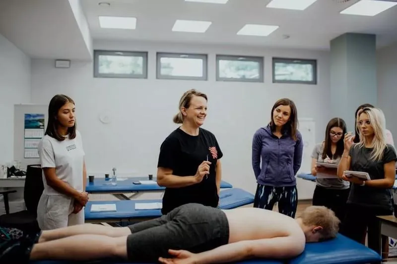 Integracyjna terapia blizn: odkryj skuteczne metody na blizny i ból emocjonalny