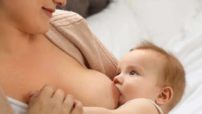 Karmienie piersią 3 latka: czy to normalne i jakie ma zalety?