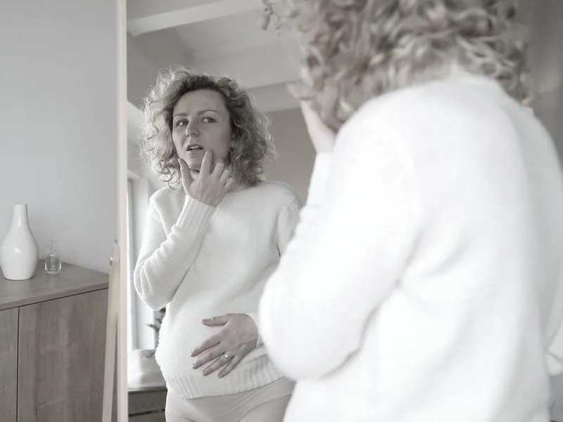 Zmiany hormonalne a trądzik